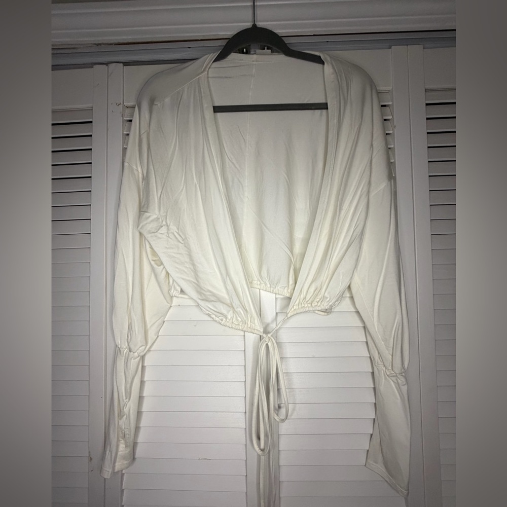 HALARA Cream Tie-Front Barre Wrap Top